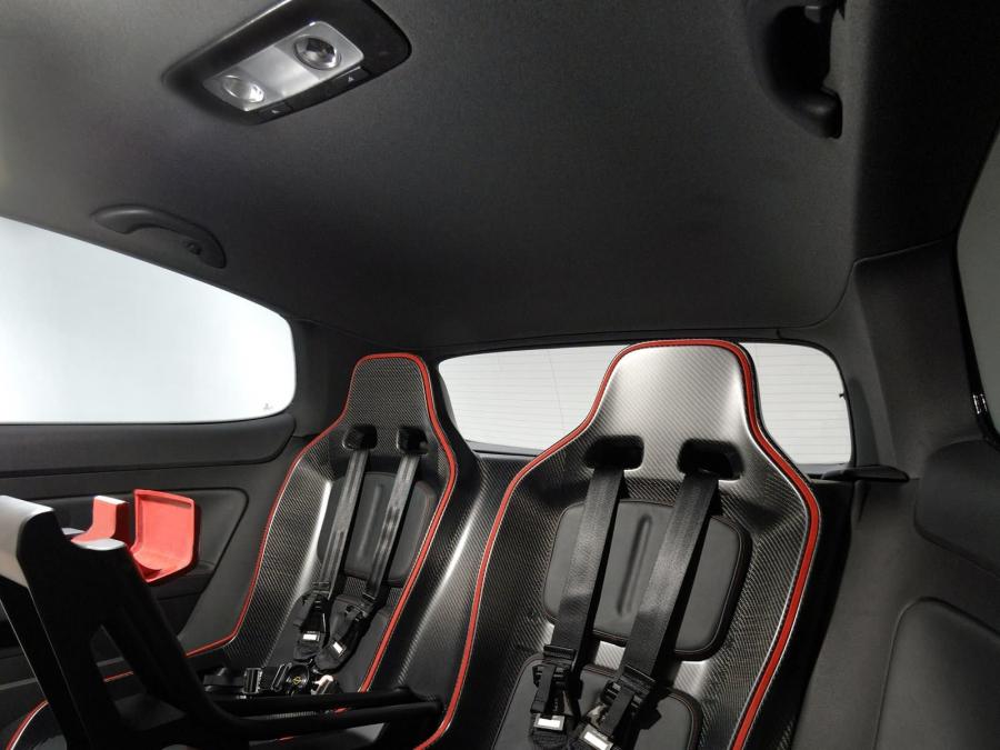  Volkswagen Golf R GTi Concept 2006 года  (фото 3 из 25)